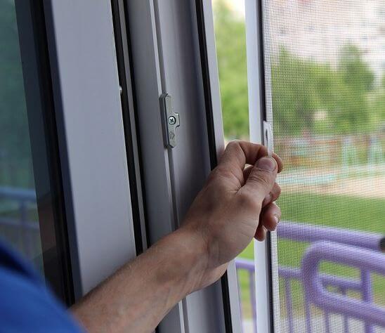 Установка москитной сетки